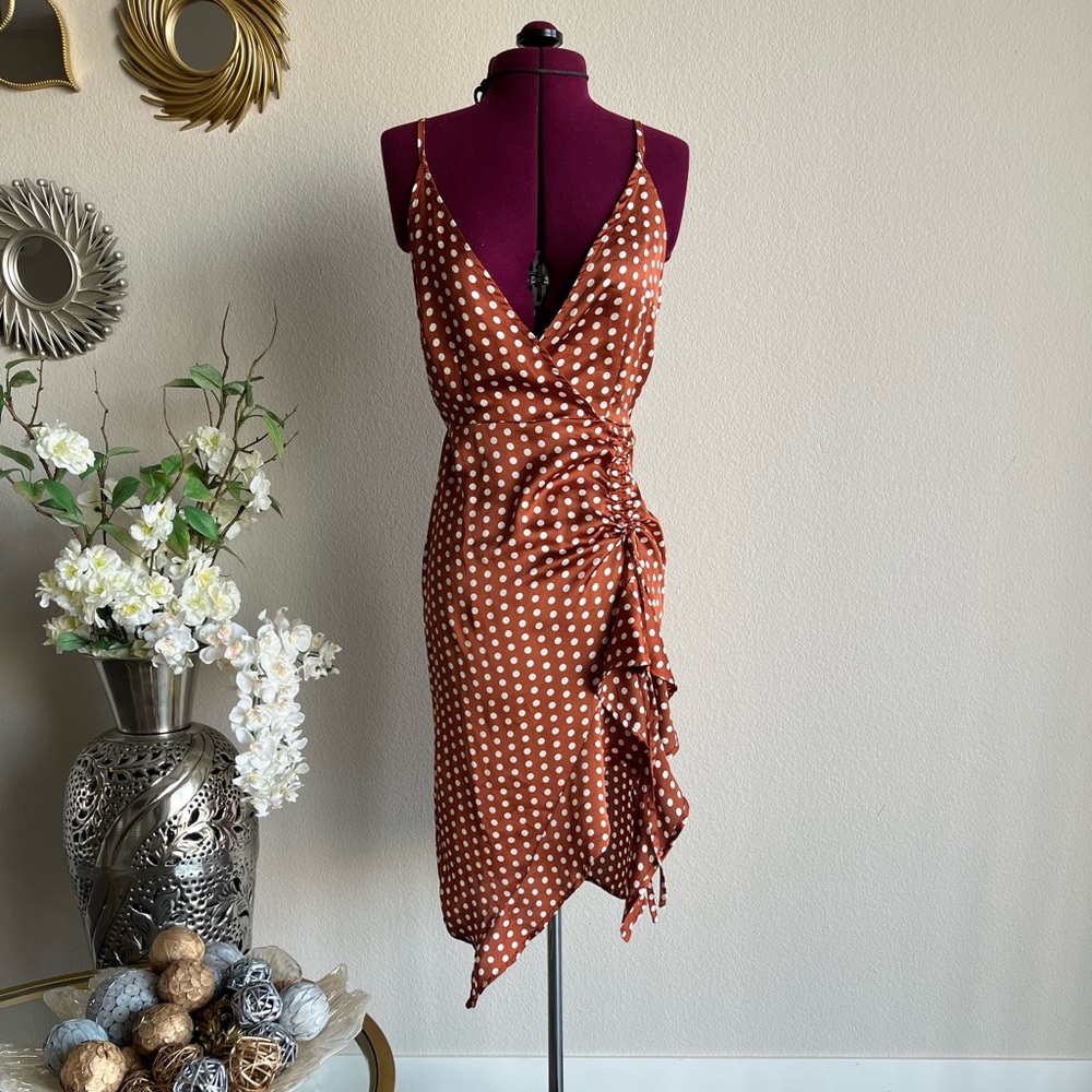 Burnt Orange and White Polka-dot Strapless Dress withFilled slit.